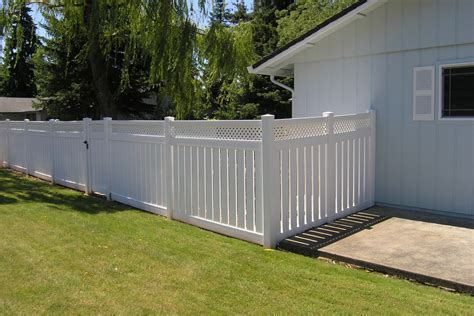 Vinyl Semi Private Fencing Ricks Custom Fencing And Decking Ricks