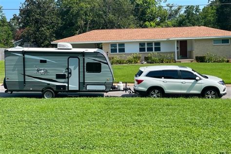 The Best Small RV Rentals [Everything You Need To Know] | RVezy