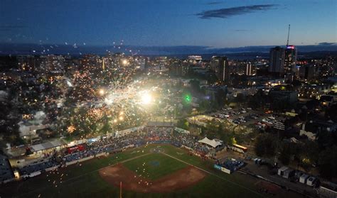 Victoria HarbourCats – Summer’s favourite fireworks dates set by ...