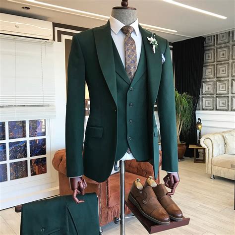 Dark Green Bespoke Peaked Lapel Three Pieces Men Suits Ballbella