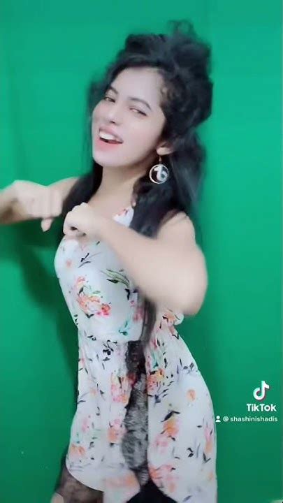 Shashi Nishadi ගේ අලුත්ම Dance එක 💃🙈😱 Shashinishadidance Shorts