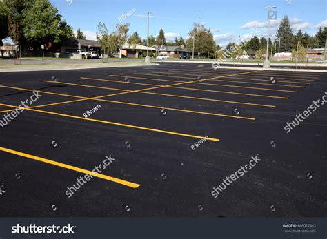 41,989 Asphalt parking lot Images, Stock Photos & Vectors | Shutterstock