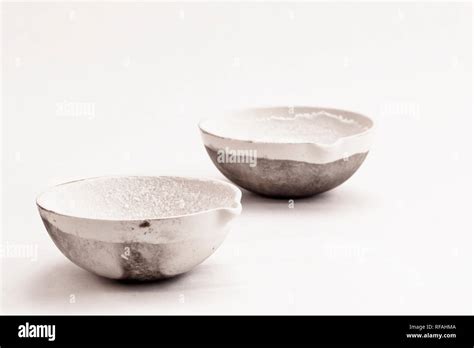 Evaporating Dish And Experiment Hi Res Stock Photography And Images Alamy