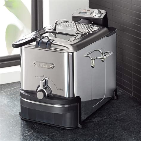 All-Clad 3.5-Quart Deep Fryer + Reviews | Crate & Barrel