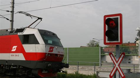 J Hriger Starb Bei Unfall Mit Zug Im Bezirk Mattersburg