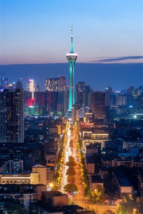 Chengdu skyline with West Pearl 339 TV tower : r/skylineporn