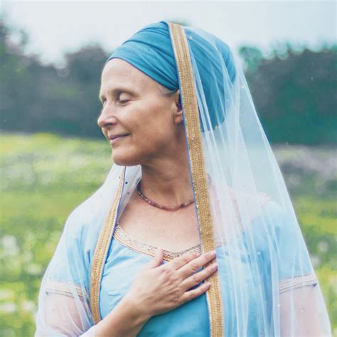 Snatam Kaur: best songs · discography · lyrics