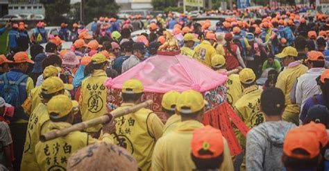 白沙屯媽祖超多神蹟？輕撫小女孩，感動畫面曝：很人性化的一面