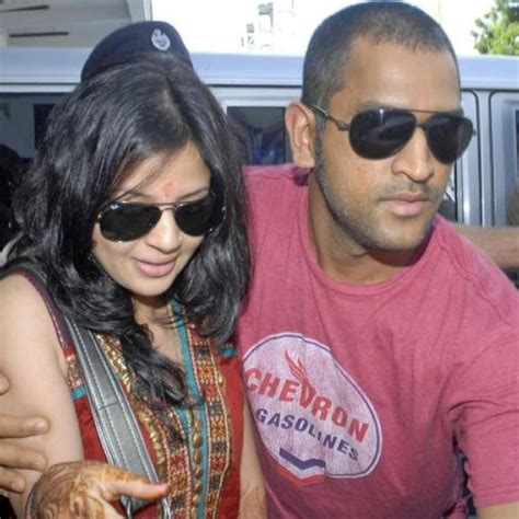 Mahendra Singh Dhoni Know About Sheila Singh Mother In Law Of