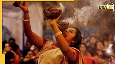 Navratri Tradition महिषासुर वध से पहले देवी ने किया था Dhunuchi जानिए