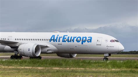 Air Europa desvía a Brasil un vuelo por turbulencias que ha dejado heridos