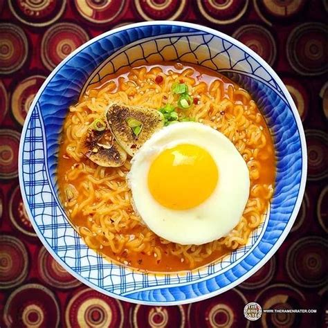 Ching S Secret Hot Garlic Instant Noodles India THE RAMEN