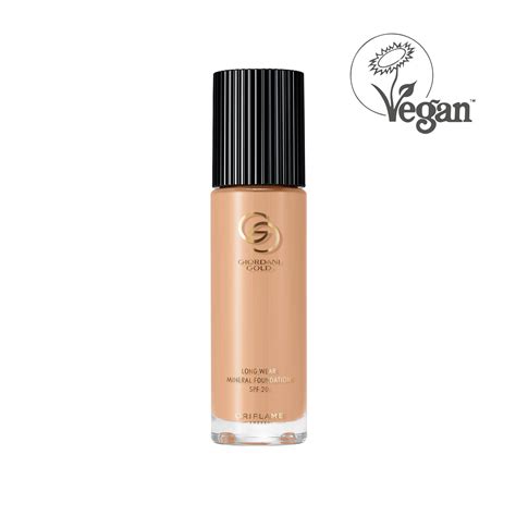 Стойкая минеральная тональная основа Giordani Gold (42102) Тональная ...