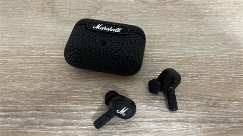Marshall Motif ANC review: Solid sound - Can Buy or Not