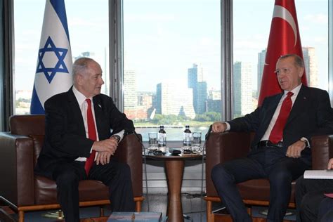 Erdoğan ve Netanyahu ziyaretlerde bulunma ve ortak enerji arama