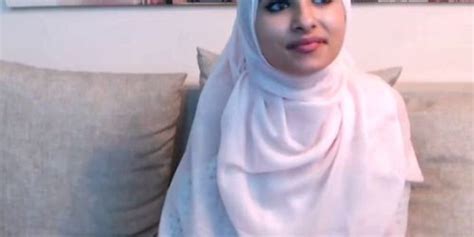 Amateur Beautiful Busty Persian Camgirl Posing On Webcam Tnaflix