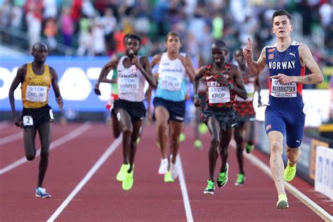 Jakob Ingebrigtsen Wins the 5,000 Meters at the World Championships - The New York Times