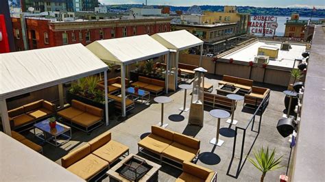 14 Best Rooftop Bars in Seattle Offer Drinks in The Damp