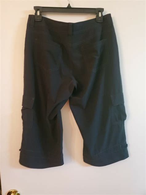 Athleta Kick It Cargo Black Bermuda Capri Shorts Size Gem