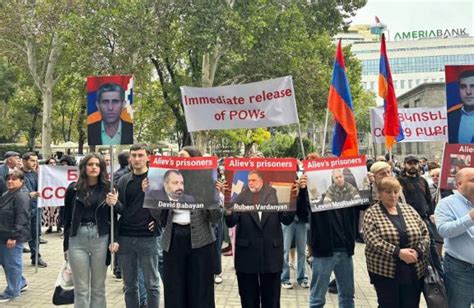 Artsakh Armenians Say Yerevan ‘not Doing Enough For Release Of