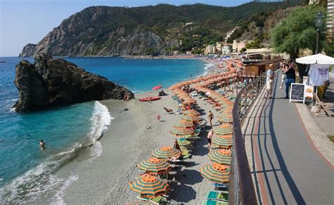 All beaches of Genoa on the map with photos and reviews🏖️ BeachSearcher.com Sup Surf, Resort ...