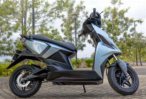 simple  electric scooter  ride impressions