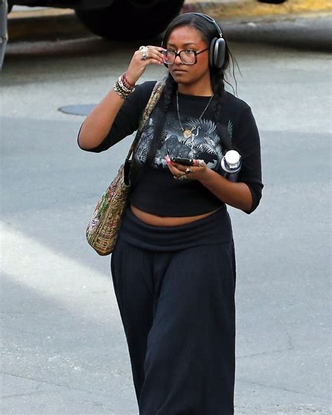 Sasha Obama Goes Braless In La O