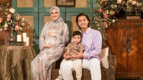 SELAMAT Cut Meyriska Lahirkan Bayi Laki Laki Istri Roger Danuarta