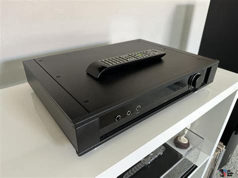 Rega Elicit Mk Integrated With Dav Phono Photo Canuck