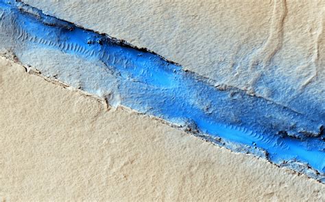 Areology: Linear Fissure Vent Near Cerberus Fossae