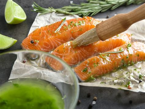 Fisch Grillen Mit Einem Fischbr Ter So Grillen Sie Fisch Richtig