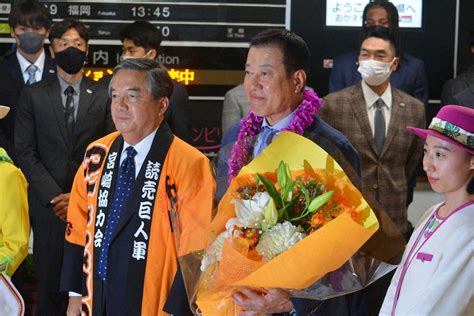 宮崎空港でセレモニーに参加した原監督中撮影川島 毅洋 スポニチ Sponichi Annex 野球