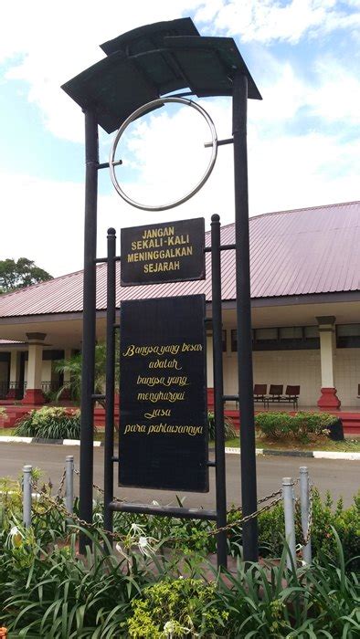 Museum Satria Mandala Jakarta - POJOKCERITA