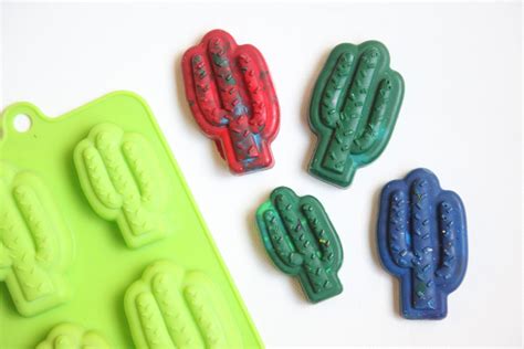 How To Melt Crayons In Silicone Molds A Step By Step Craft Tutorial The Pretty Life Girls