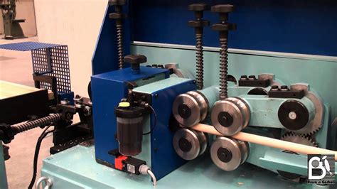 ROUND DOWEL MILLING MACHINE TYPE TV - YouTube