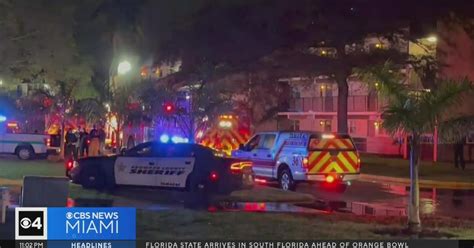 Woman Found Dead Inside Tamarac Apartment After Fire Cbs Miami