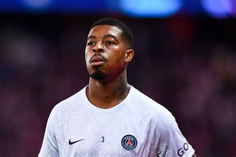 PSG Le Paris SG Confirme La Mauvaise Nouvelle Pour Kimpembe Foot Sur 7