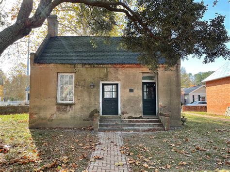 Old Gloucester County Clerk’s Office in Gloucester Court House ...