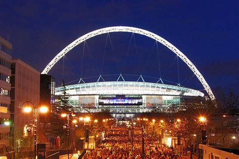 File:Wembley Stadium, illuminated.jpg - Wikipedia