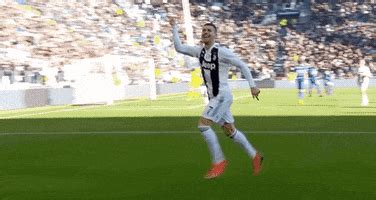 Cristiano Ronaldo Celebration GIFs - Find & Share on GIPHY