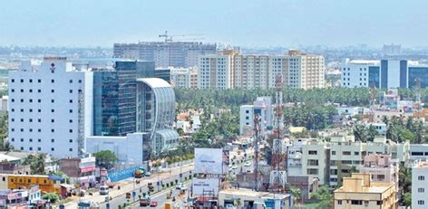 Live Chennai: Multi-stroreyed buildings on Old Mahabalipuram Road tremble leading to commotion ...