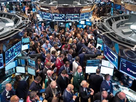 Las Acciones Argentinas Cayeron Hasta Un En Wall Street Bonelli