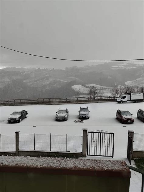 Maltempo neve tonda in Abruzzo località imbiancate FOTO