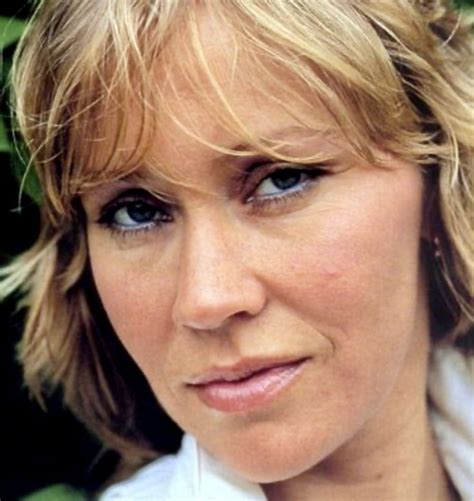 Pin by Hans29623 on ABBA Agnetha fältskog Blonde singer Abba