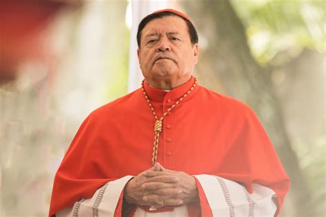 El cardenal Norberto Rivera está intubado por Covid 19 ya recibió la