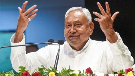 nitish kumar poised   term    indias longest serving