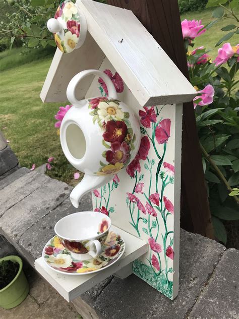 Diy Teapot Birdhouse From Recycle Teapot Decomagz Teapot Crafts