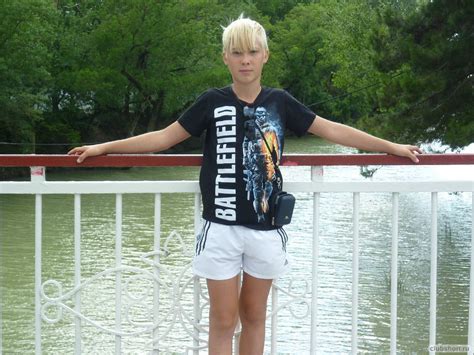 Красивые мальчики в шортах » Шорты фото