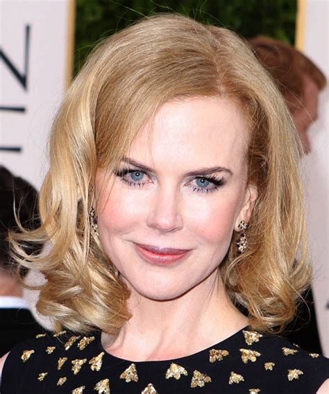 Nicole Kidman Medium Wavy Formal Layered Bob Hairstyle Strawberry