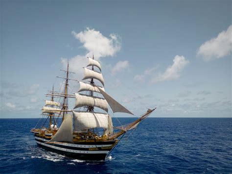 Tour Mondiale Dell Amerigo Vespucci Dal Al Ottobre La Nave